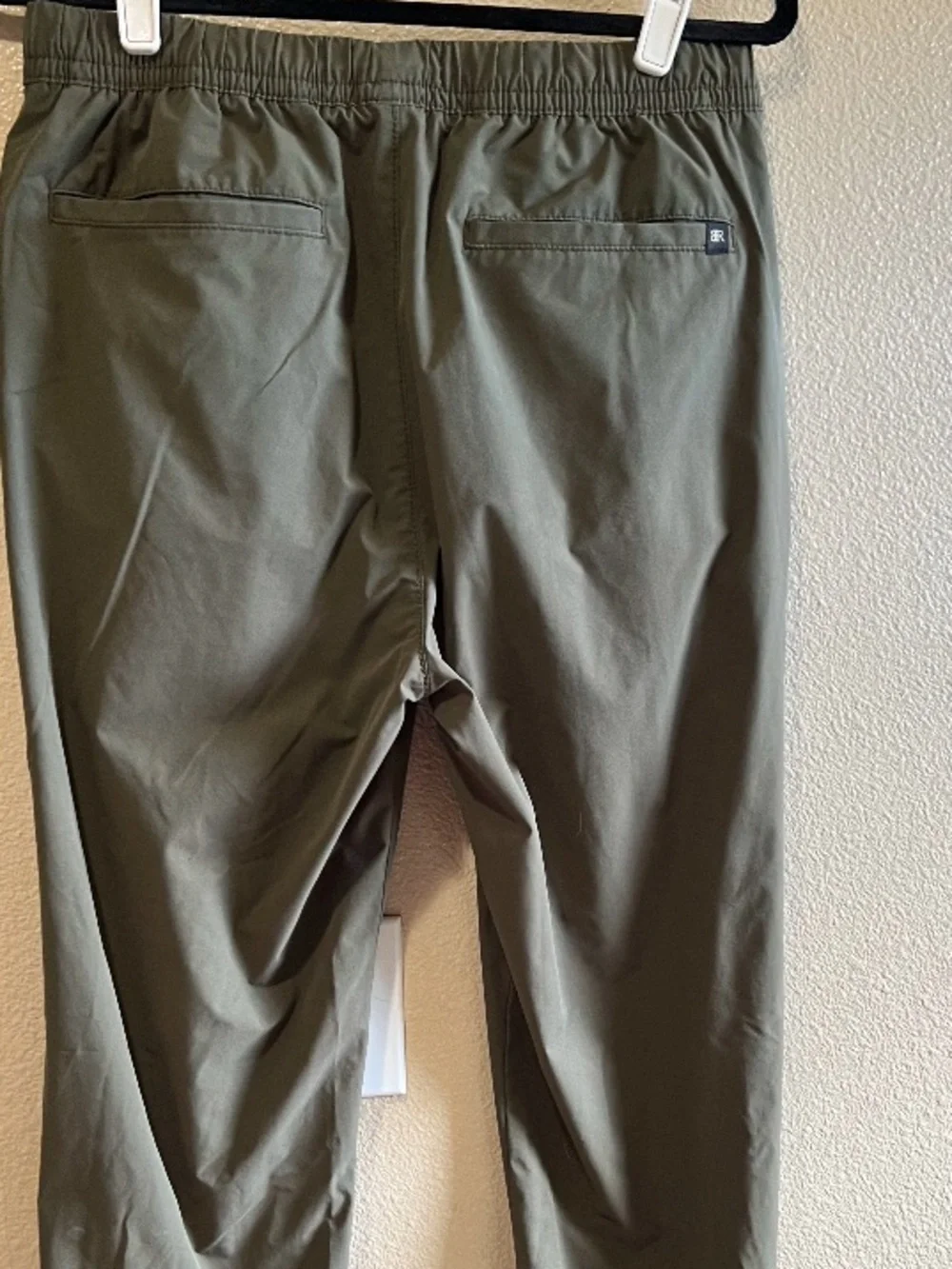 Banana Republic Motion Tech Joggers medium outdoor casual summer lightweight